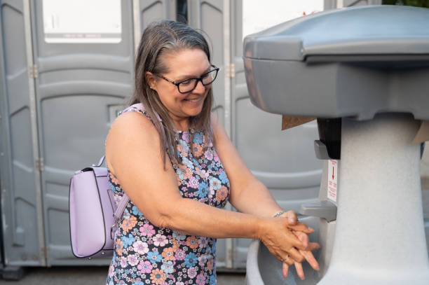 Best Portable toilet rental cost  in Glenpool, OK